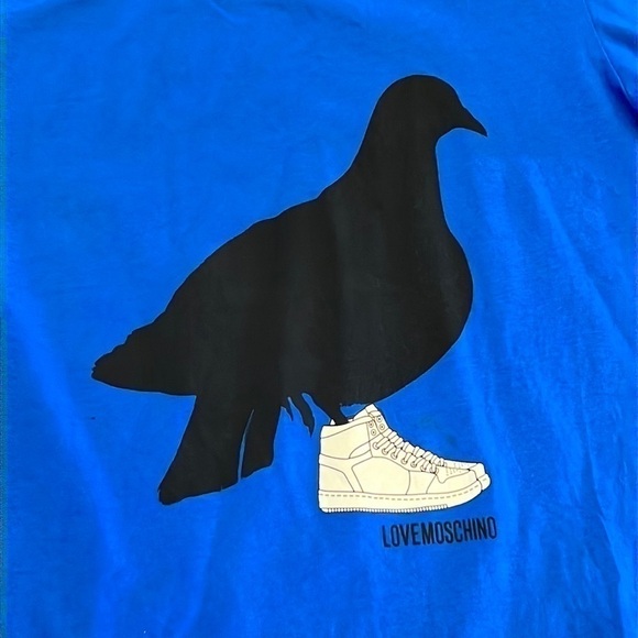 LOVE Moschino T-Shirt Bird in Sneakers Blue Italy Medium - Picture 2 of 7